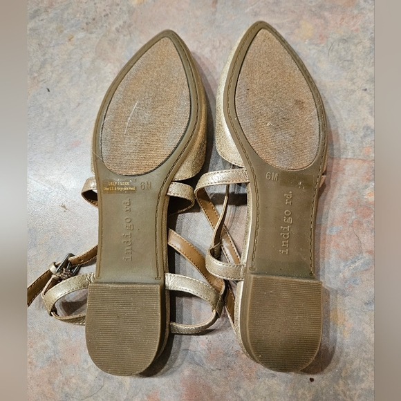 Indigo Rd Gold Flats - Picture 8 of 8